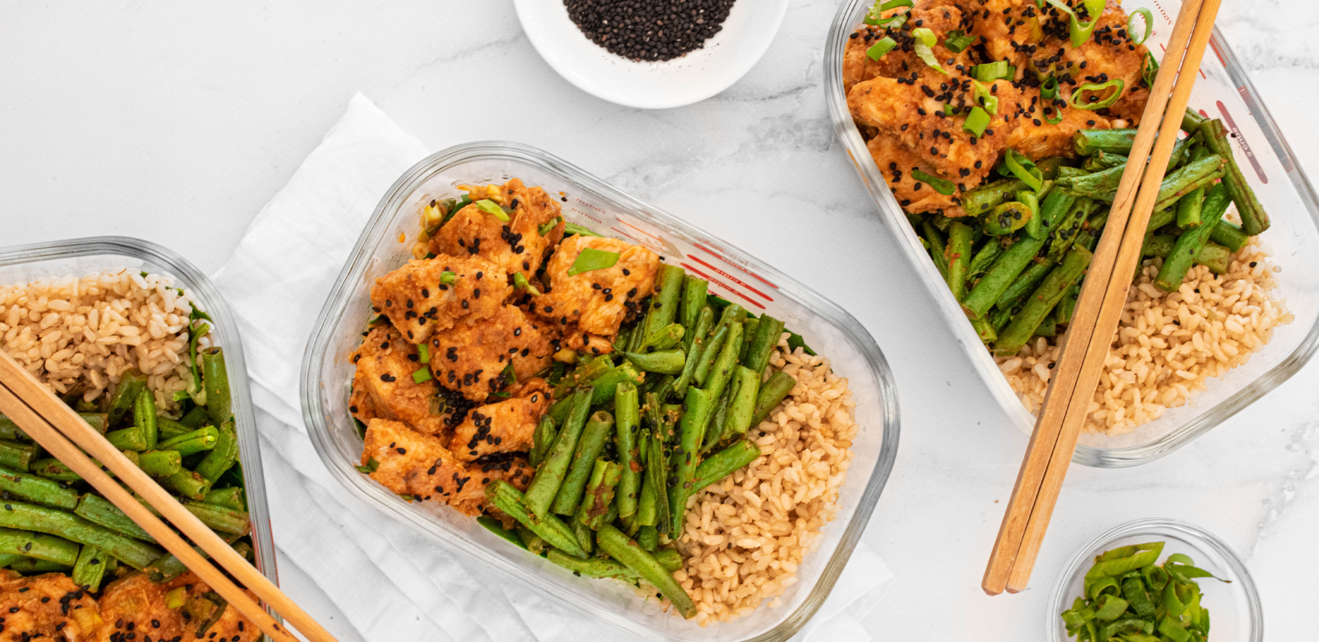 HONEY SRIRACHA CHICKEN RECIPE: HIGH PROTEIN MEAL PREP
