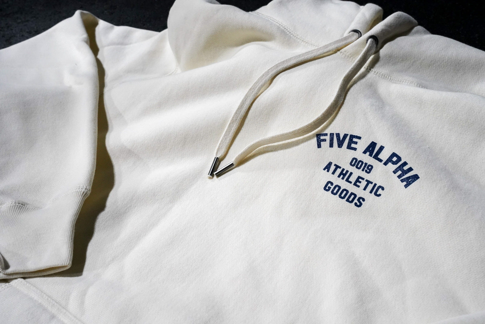OLD SKOOL ALPHA HEAVYWEIGHT HOODIE