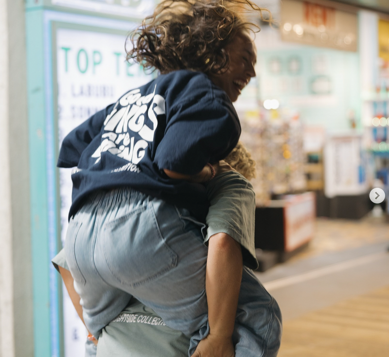 That moment when you realize it's still summer 😎Good things are coming!Do it better.#5ALPHA #doitbetter #summer #beach #lifestyle #friends #workout #military #vibes